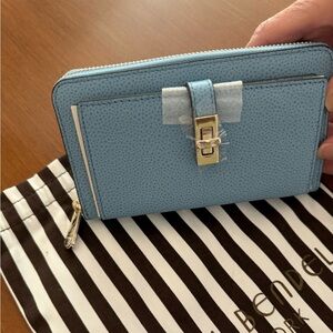 Henri Bendel zippered wallet in leather